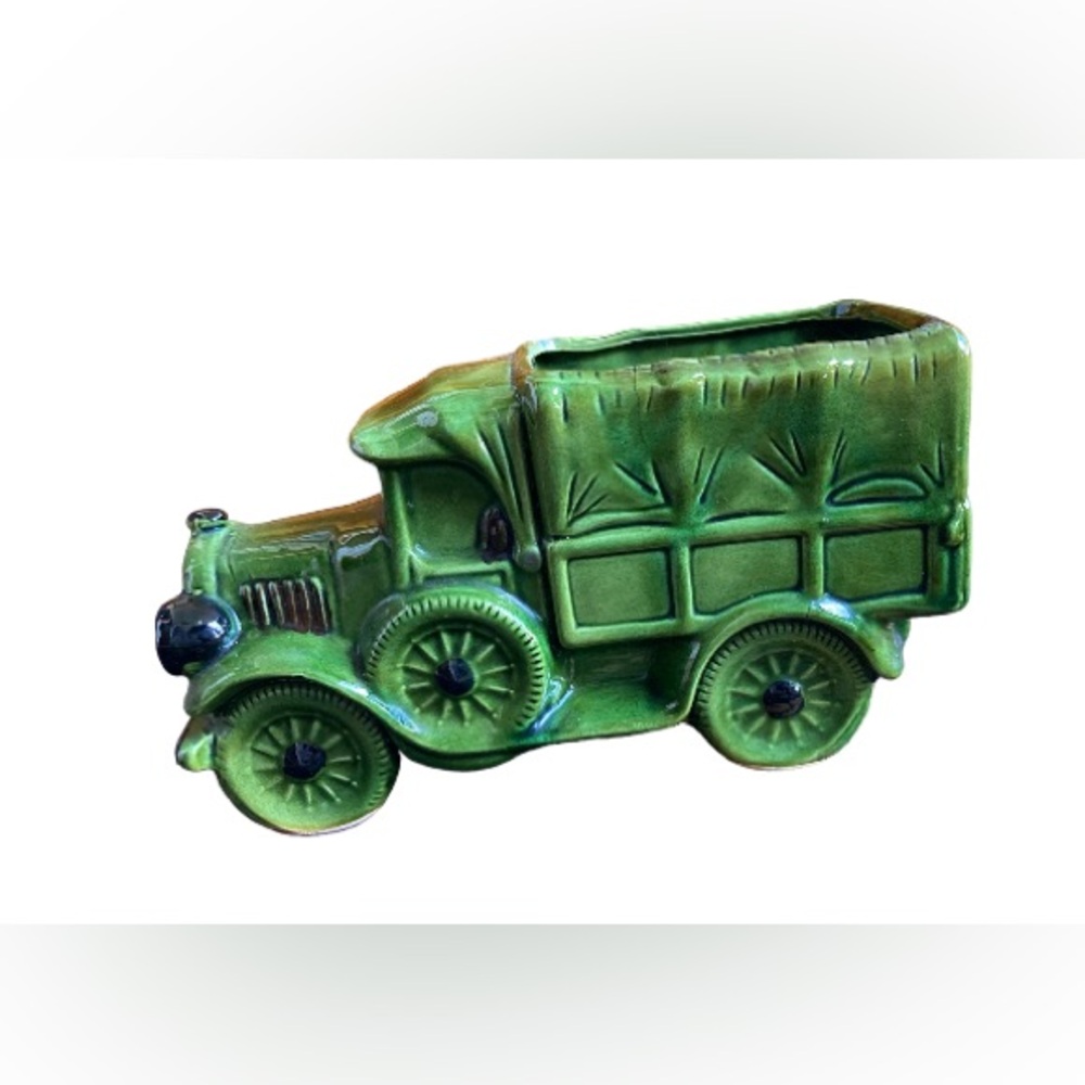 Vintage Stagecoach Planter